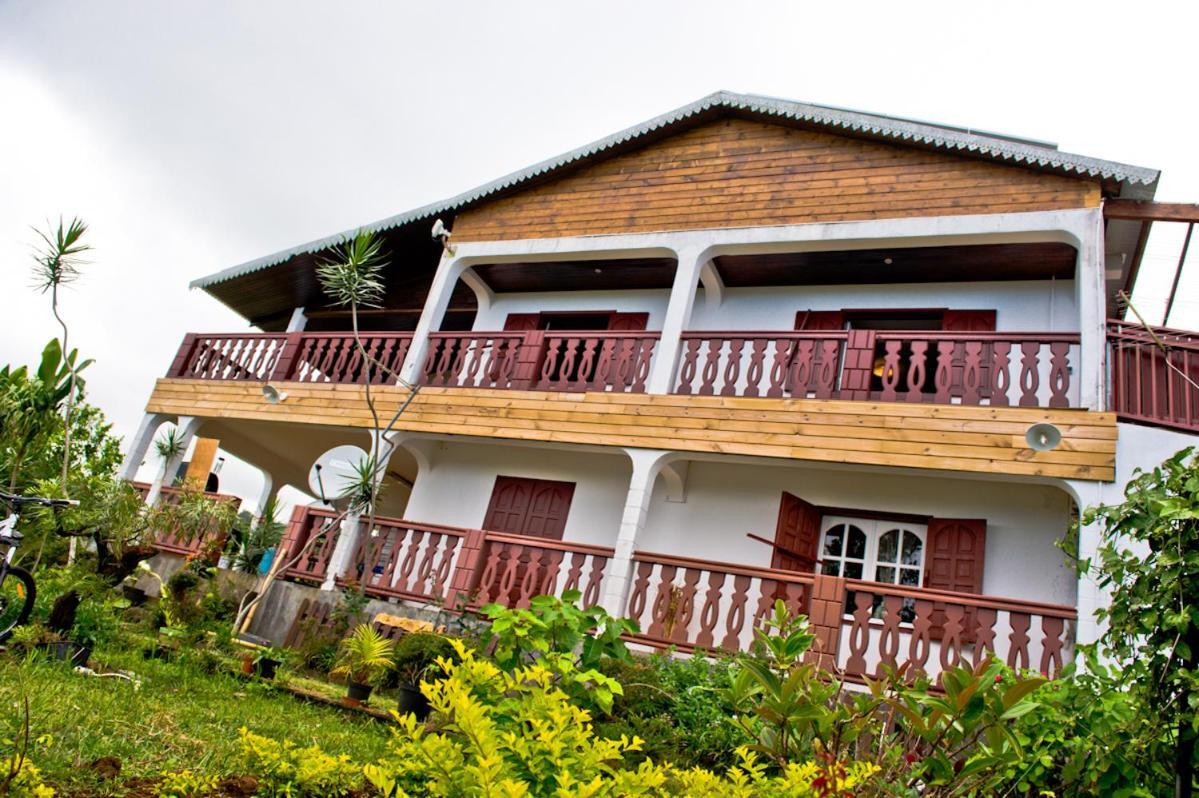 Hotel Le Ruisseau Saint-Paul Esterno foto